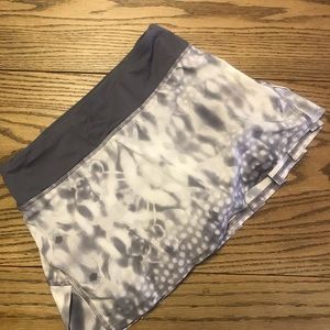 🌟LIKE NEW🌟 Lululemon Printed Run Skort